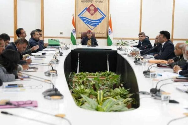 बिल्डिंग कोड्स का सख्ती से हो पालन, वनाग्नि को लेकर अभी से तैनात होंगे फायर वाचर्स – मुख्य सचिव राधा रतूड़ी