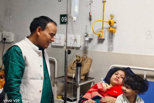 देहरादून में कुट्टू का आटा खाने से 90 लोग बीमार, कोरोनेशन अस्पताल में चल रहा इलाज, स्वास्थ्य मंत्री ने जाना बीमार लोगों का हाल