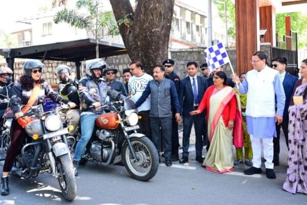 ‘ड्रग्स मुक्त उत्तराखंड’ को लेकर बाइक रैली को मुख्यमंत्री धामी ने हरी झंडी दिखाकर किया रवाना