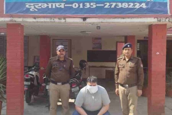 फर्जी दस्तावेजों के आधार पर किसी अन्य के फ्लैट की फर्जी रजिस्ट्री करवाने वाले अभियुक्त को दून पुलिस ने किया गिरफ्तार