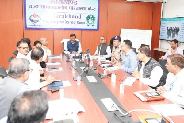मुख्य सचिव आनन्द बर्द्धन ने आपदा प्रबन्धन विभाग की समीक्षा की