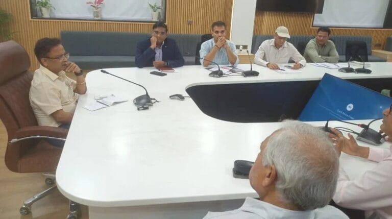 श्रमिक हितों के संरक्षण एवं औद्योगिक शांति बनाए रखने के निर्देश